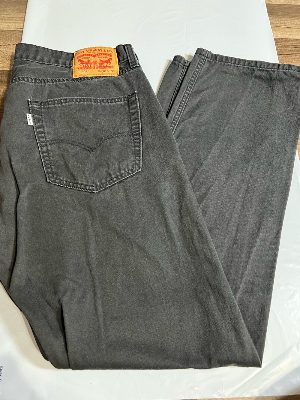 Levi's 505 Men's Straight Jeans in Charcoal Gray